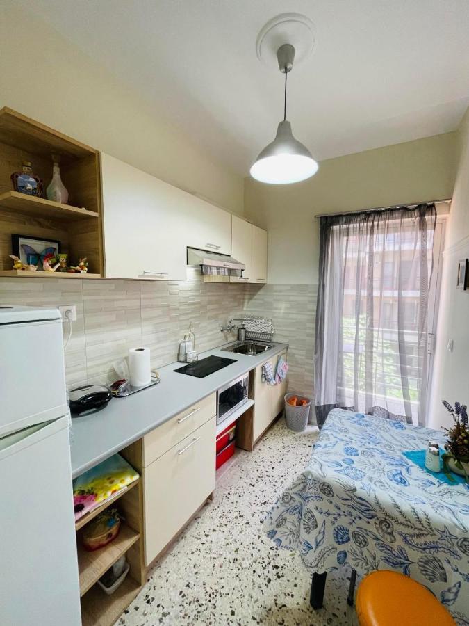 Appartamento Αpartments In The Centre Loutráki Esterno foto